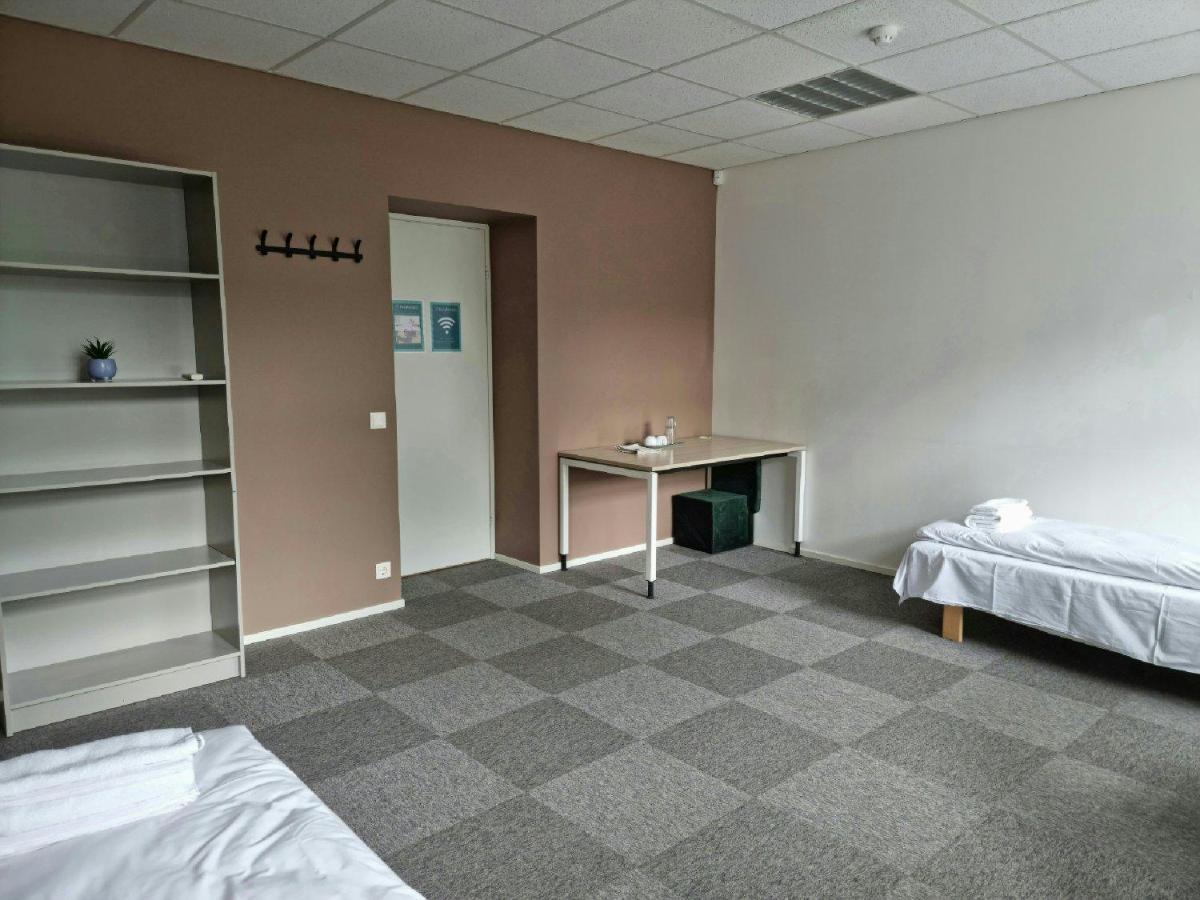 Room Near City Center Harbour Talin Exterior foto