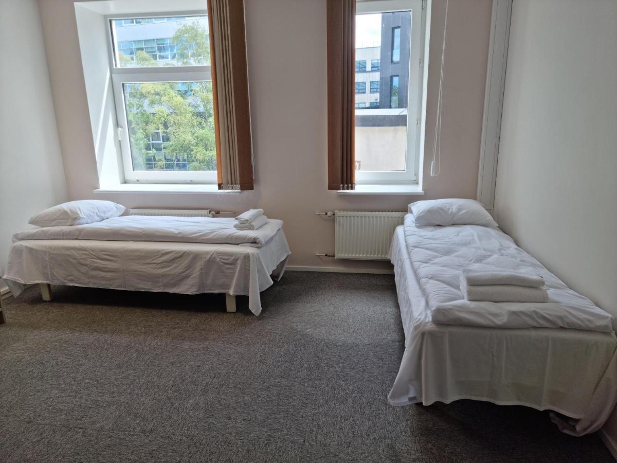 Room Near City Center Harbour Talin Exterior foto