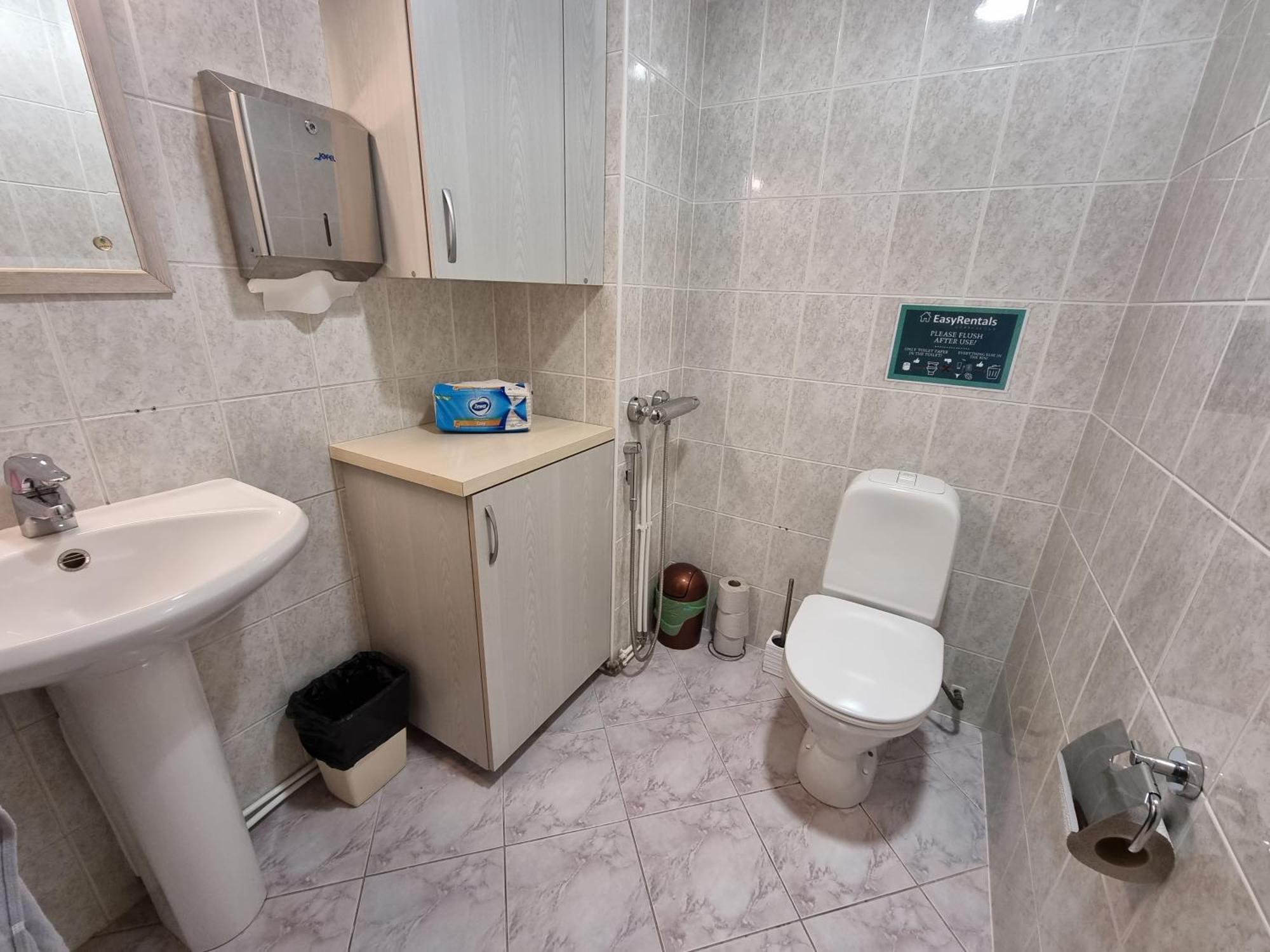 Room Near City Center Harbour Talin Exterior foto